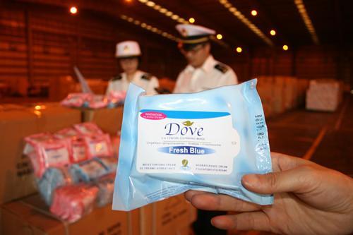 宁波海关查获一批涉嫌侵犯商标权的湿巾