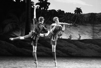 ����ɫ���Ӿ���ʮ���ذ�Ȩ��������䶨 