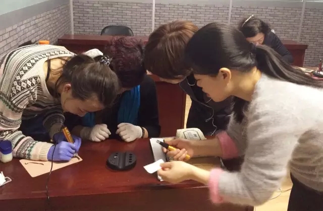 阿丁秀美妆学院一期班北京毕业