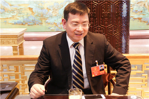 张红伟代表:建议加强竞业限制与落实商业秘密保护